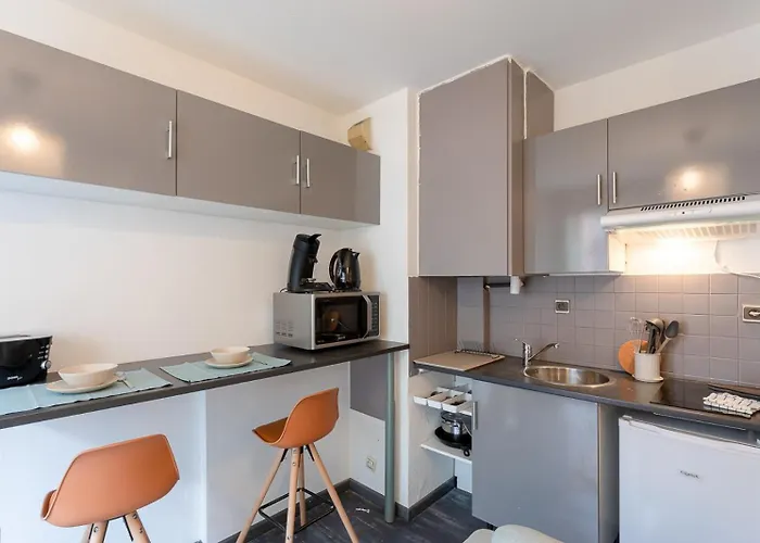 Le Baudis - Grand Avec Coin Nuit Et Parking Appartement